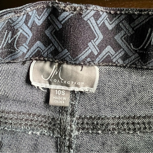 JM Collection Straight Leg Embellished Denim Jeans. - Picture 9 of 10